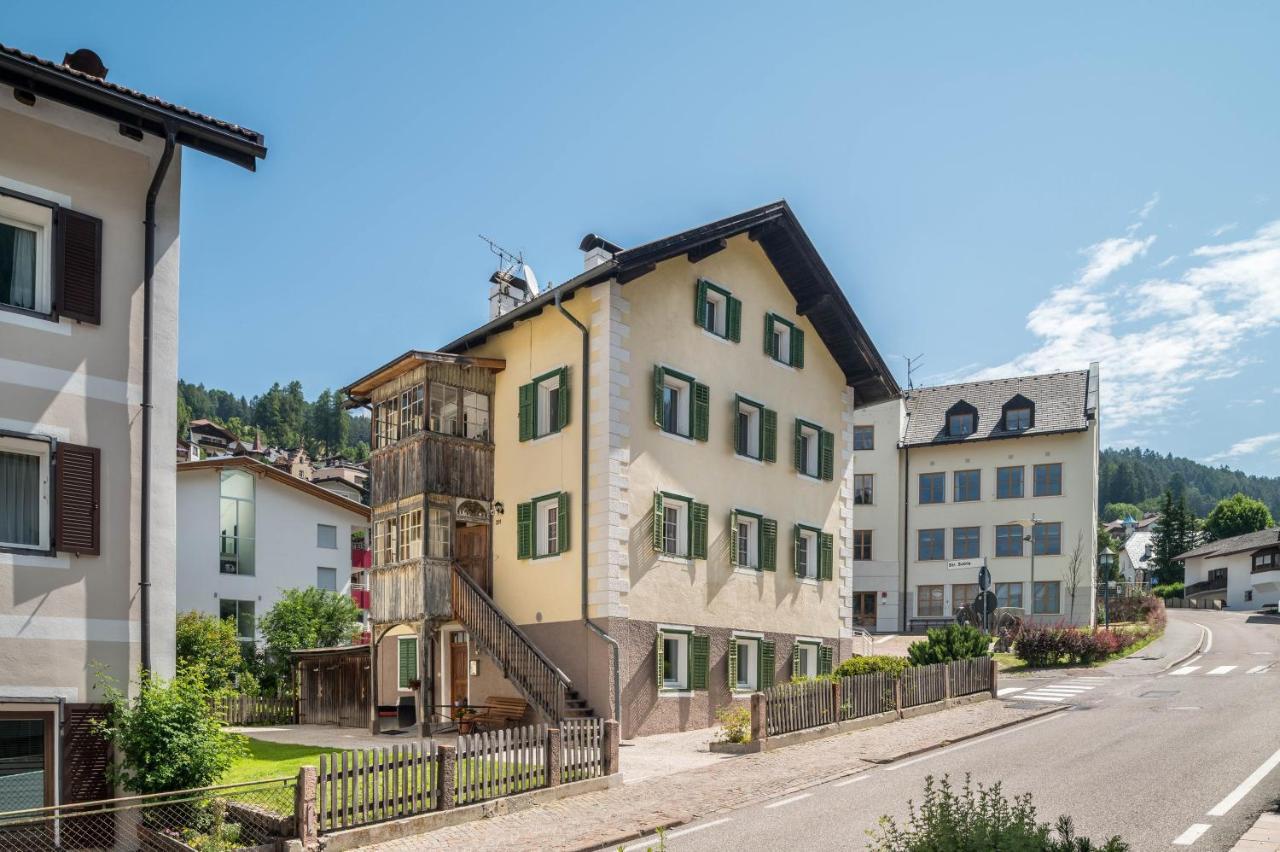 Enrich Apartment Urtijëi Dış mekan fotoğraf