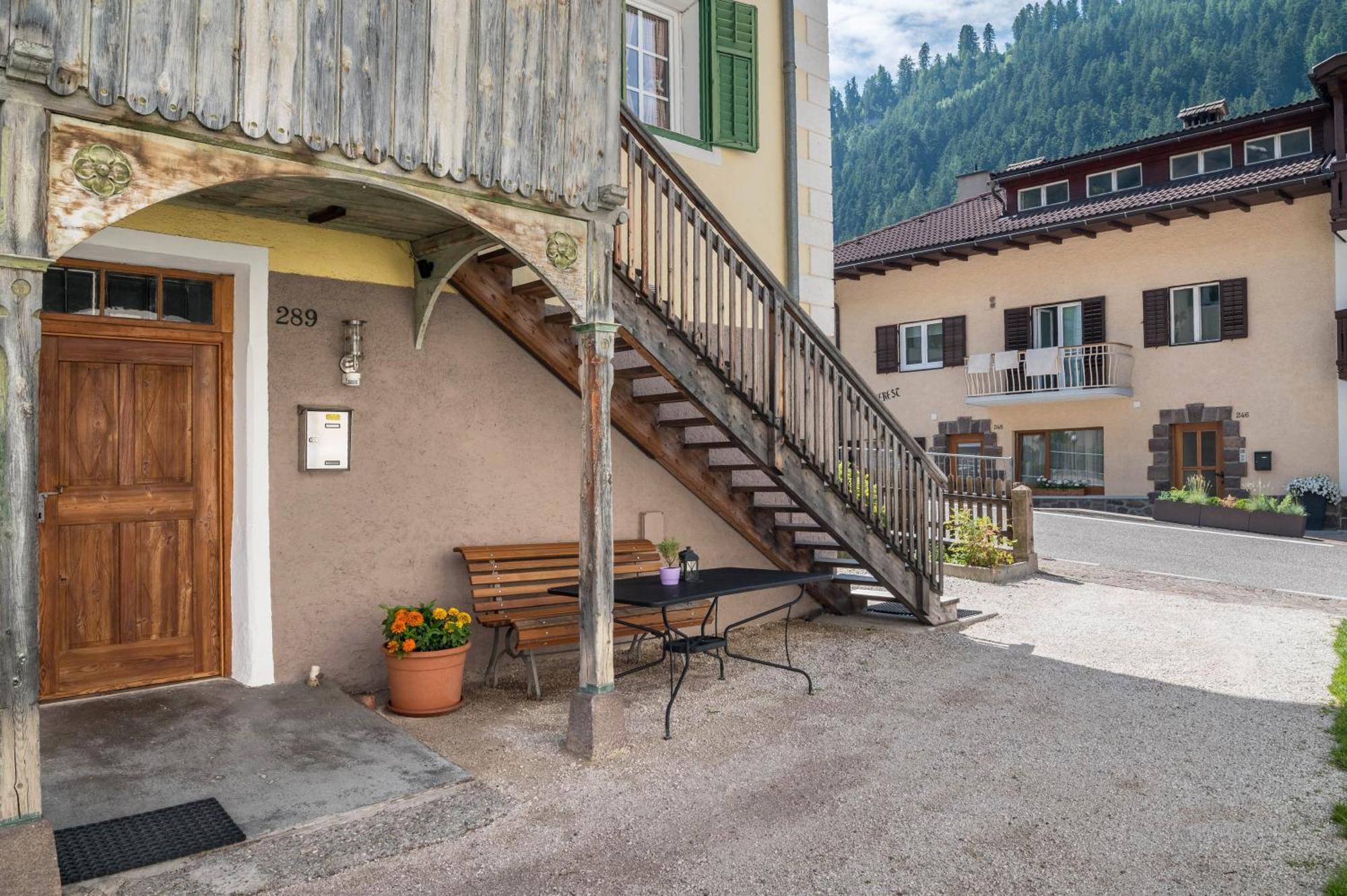 Enrich Apartment Urtijëi Dış mekan fotoğraf